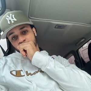 Meet your Posher, Isai